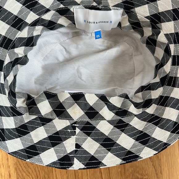Solid and Striped Black and White Gingham Bucket Hat - Picture 7 of 7